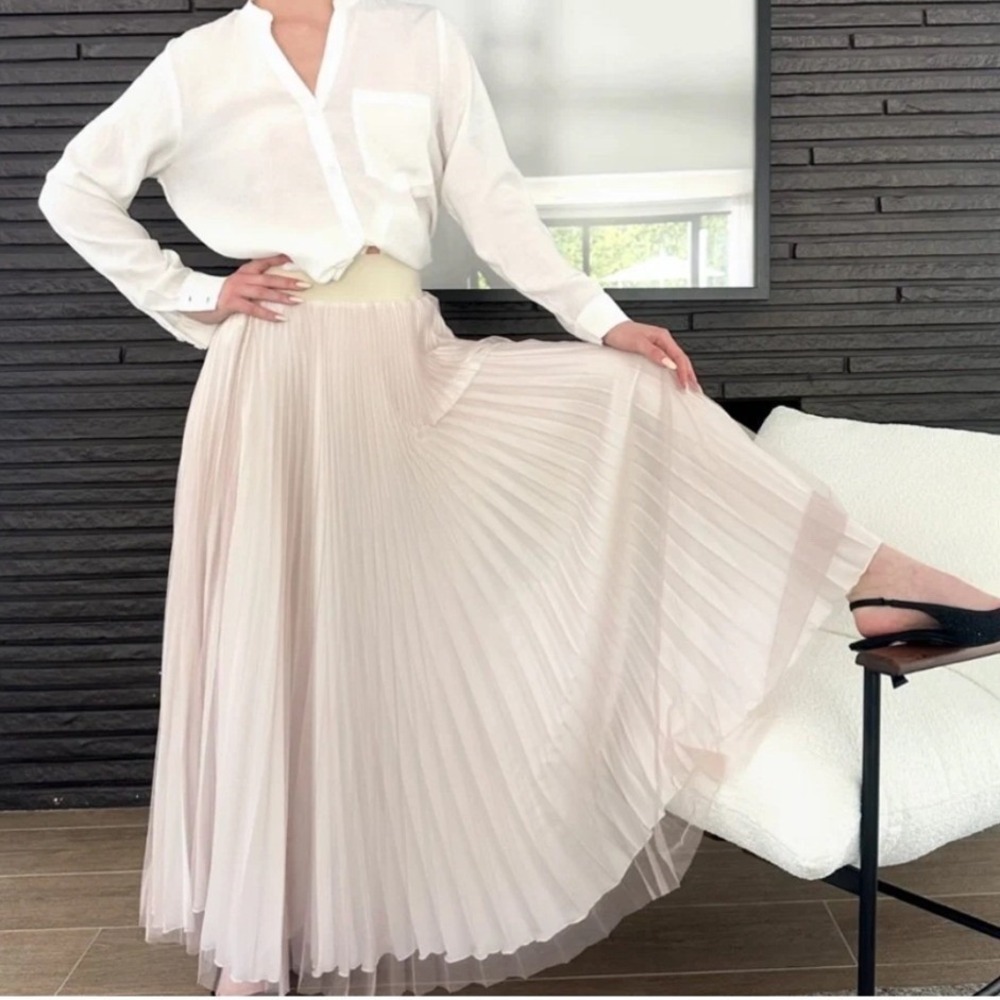 NEW WITH TAGS Loyd/Ford Benedetto Satin Pleated Midi Skirt Taupe Size 1 Small